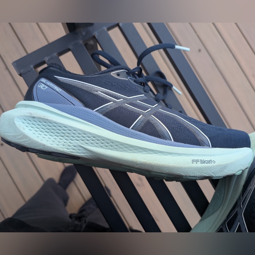 ASICS Gel-Kayano 30 Running Shoes (Size 6W)